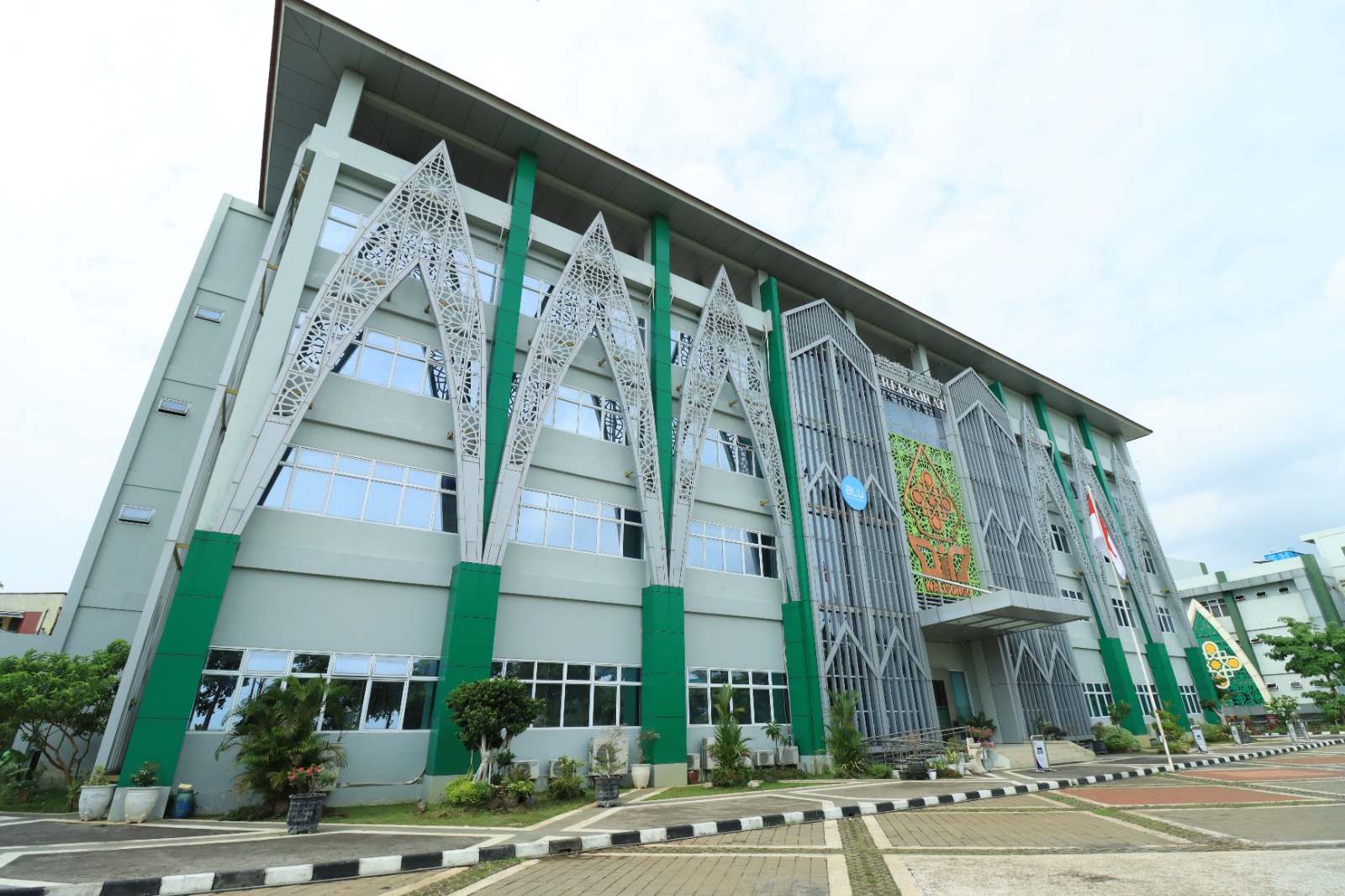 Majelis 10 — Auditorium Kampus 3 UIN Walisongo